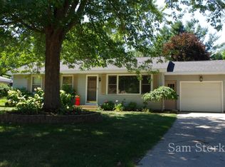 7253 Westwood Dr, Jenison, MI 49428