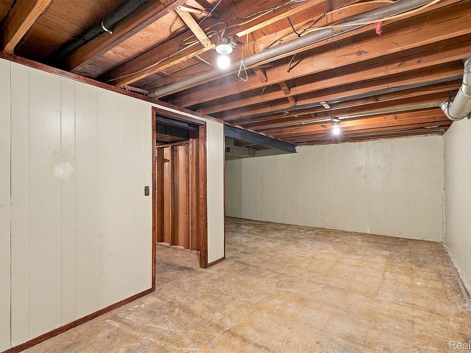 8673 Winchester Dr, photo 22
