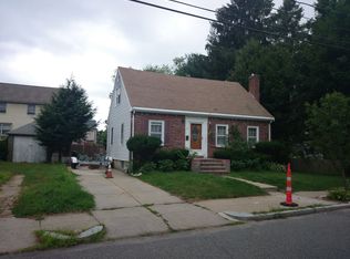 17 Salman St, West Roxbury, MA 02132