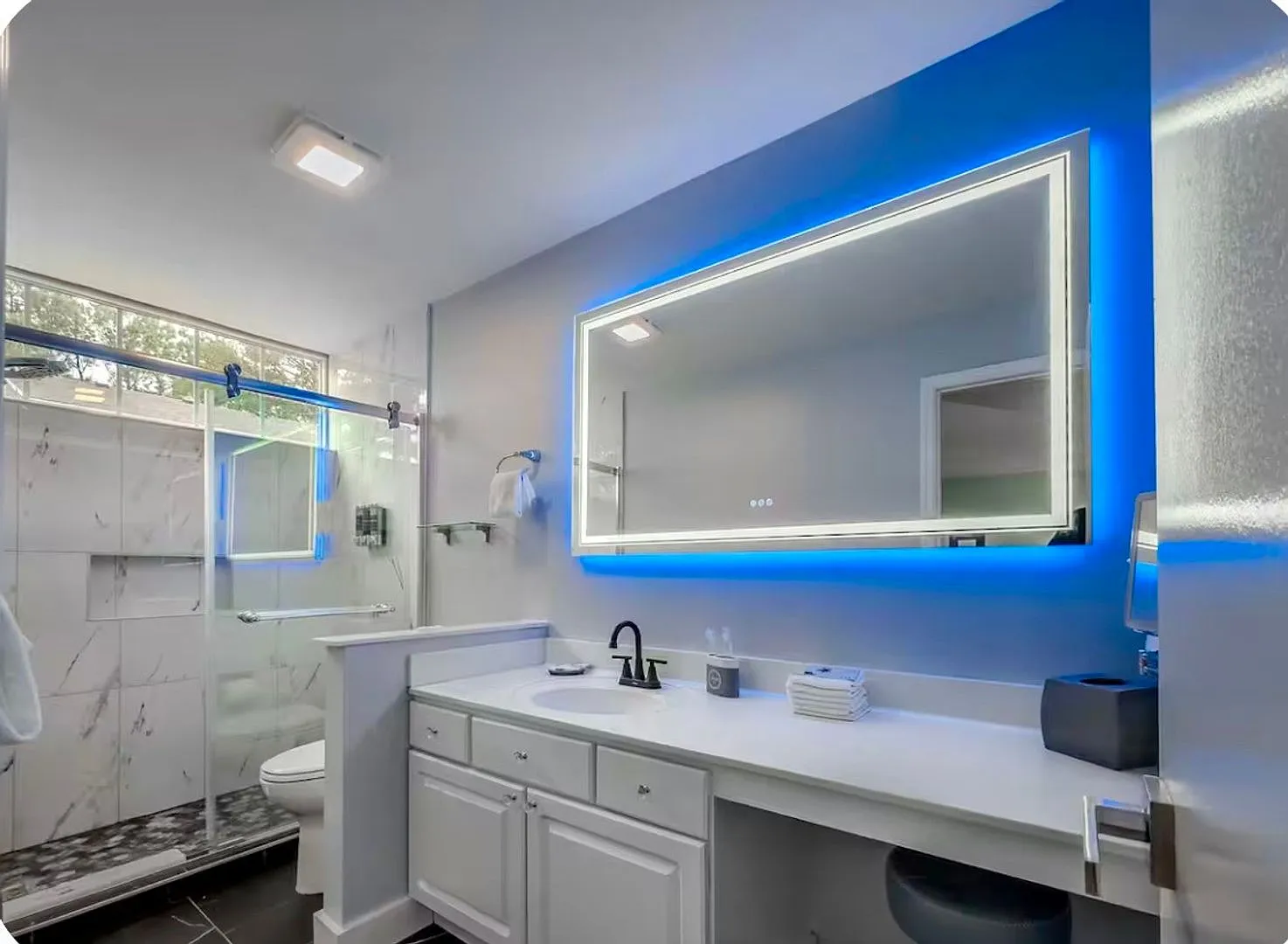 Renovated 3BR/2BA Furnished Condo in Surfside Beach Pool & Great Location — Photo 4