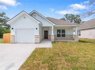 4002 Laura Ln, Bryan, TX 77803