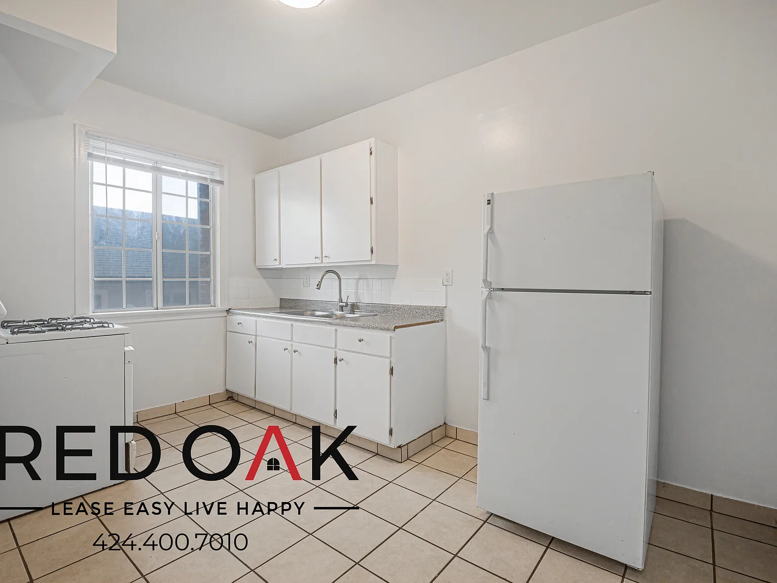 236 S Coronado St — Photo 3