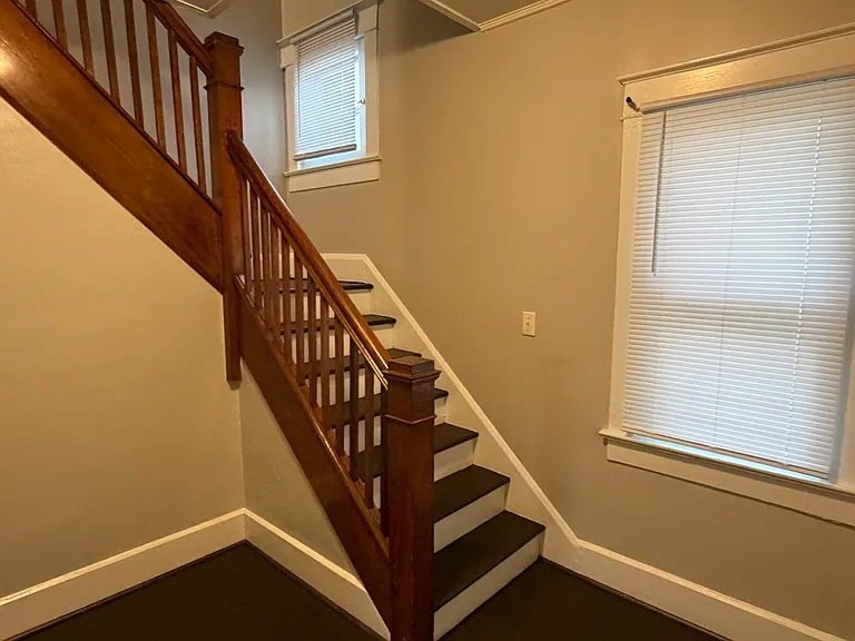 1015 N Olney St — Photo 14