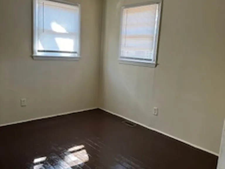 524 Franklin St — Photo 11