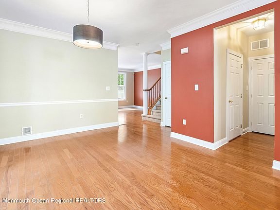3rd image of 25 Indigo Dr