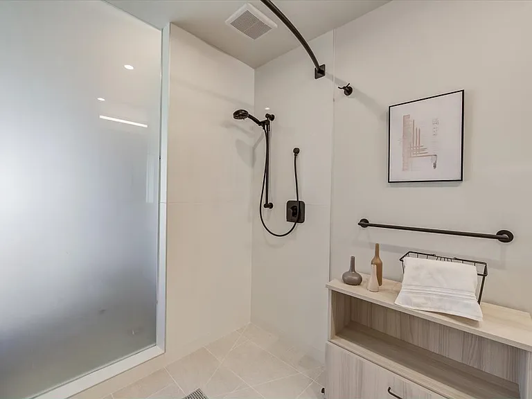 TL Residences — Photo 25
