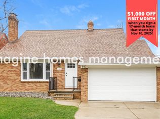 840 Bates Rd, Rocky River, OH 44116