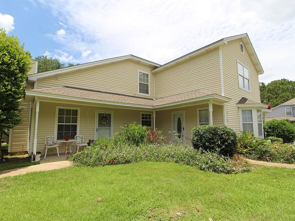 1st image of 616 Emerald Cir #616