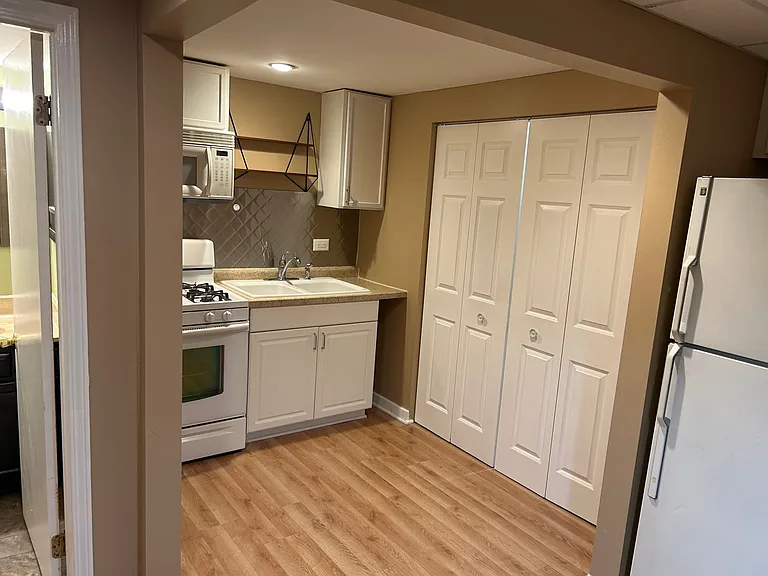 1902 Prairie Path Ln — Photo 9