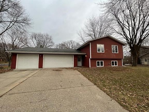 2nd image of 13062 Everest Ave