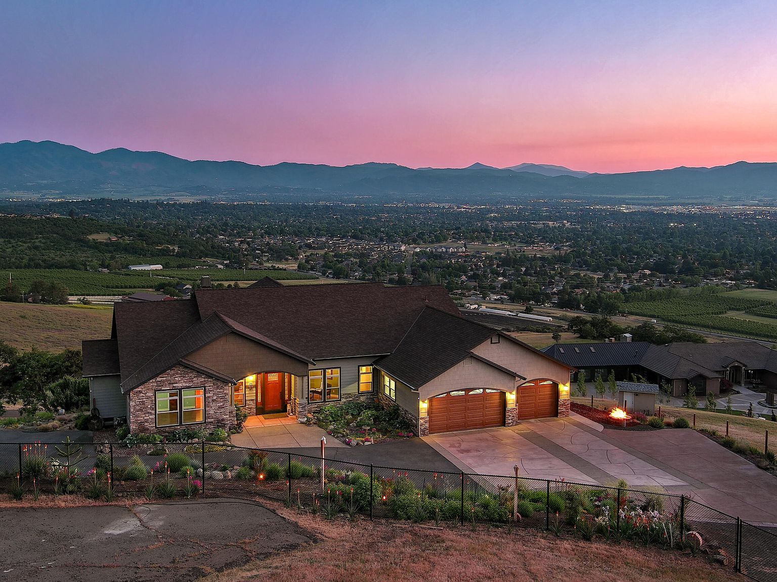 3558 Roxy Ann Heights Dr, Medford, OR 97504 Zillow