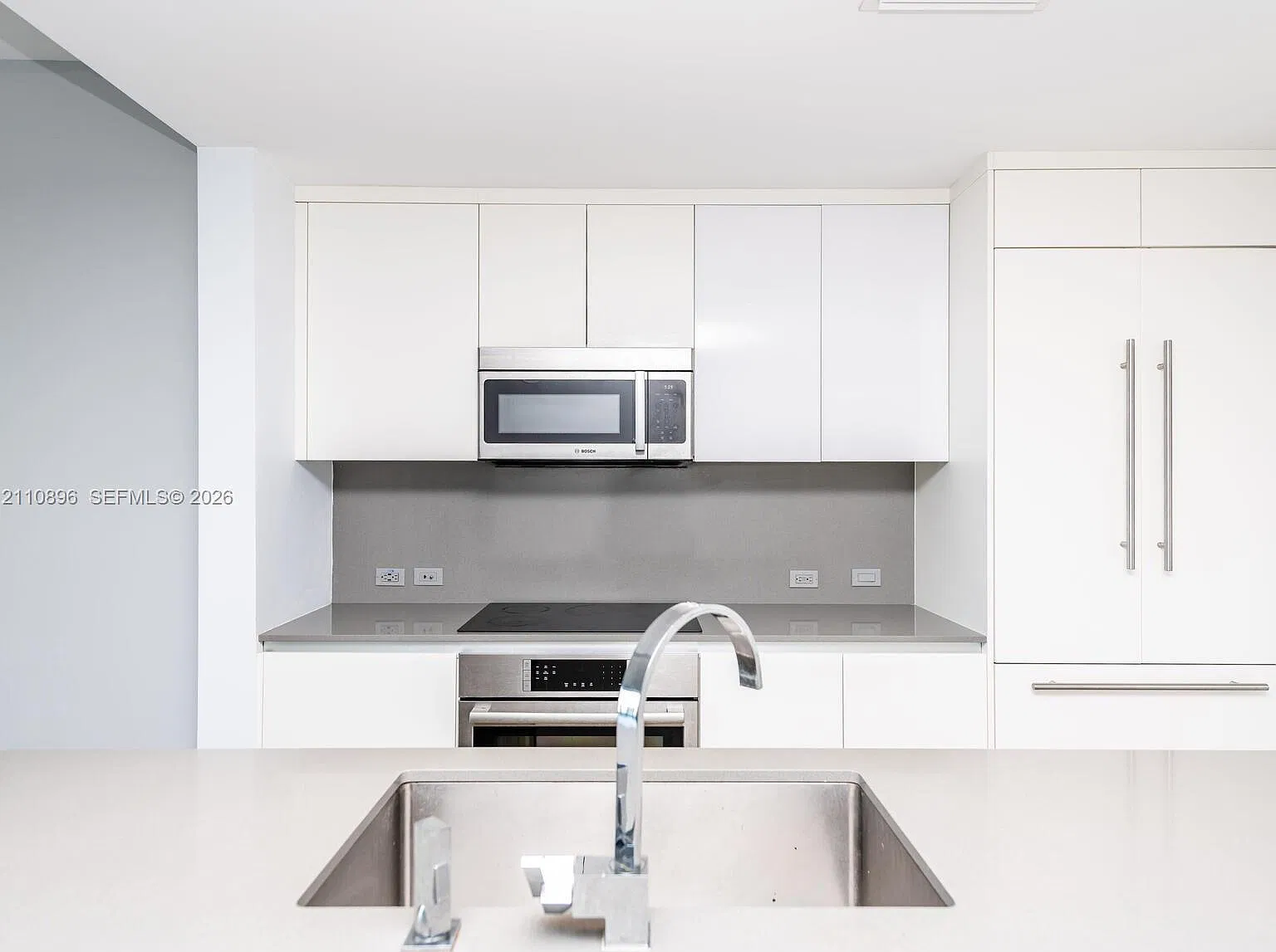 Reach Condo — Photo 4