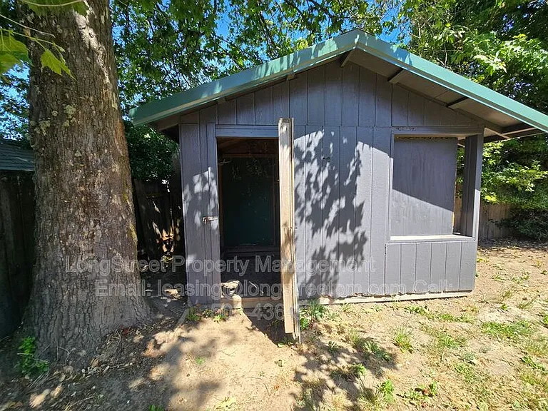 2711 Newton St — Photo 33