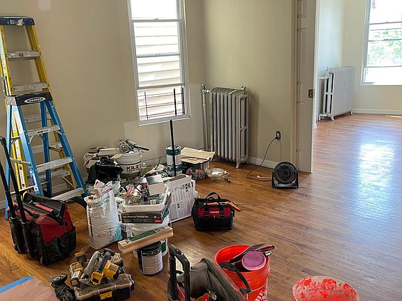 5th image of 1738 Garfield St Floor 2