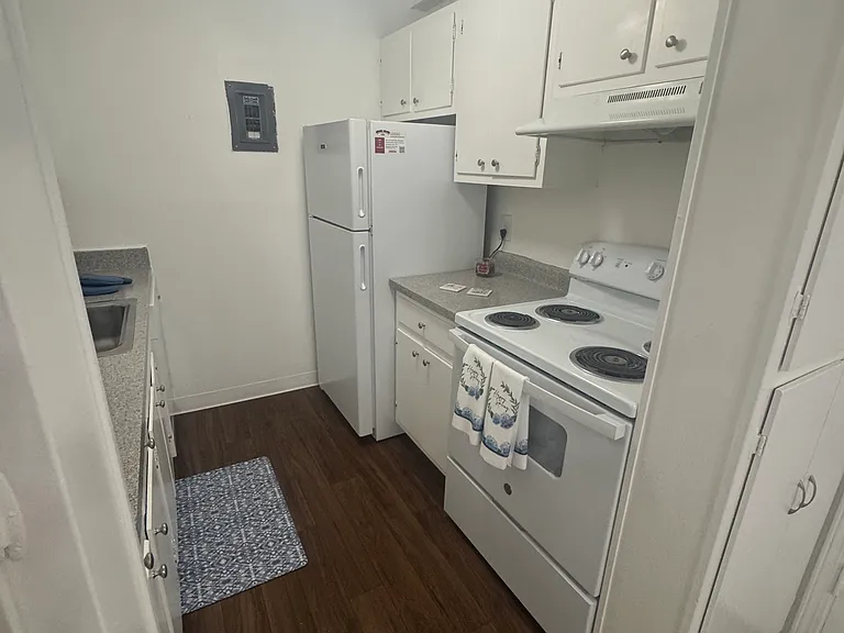 Villa Apartments — Photo 48
