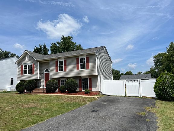 3rd image of 8506 Glenmont Dr