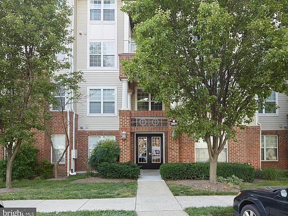3rd image of 3009 Nicosh Cir Unit 4202
