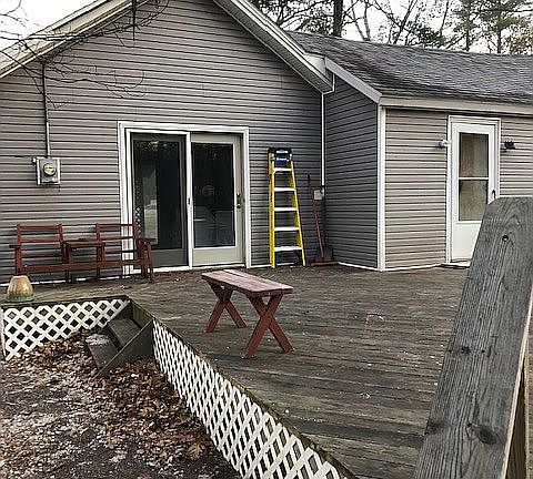 2nd image of 907 Park St