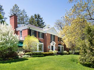 932 Sheridan Rd, Winnetka, IL 60093