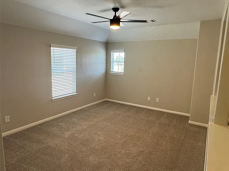 3831 W Alessano Ln — Photo 12
