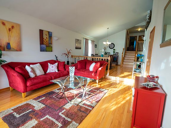3rd image of 343 Campbell Ave