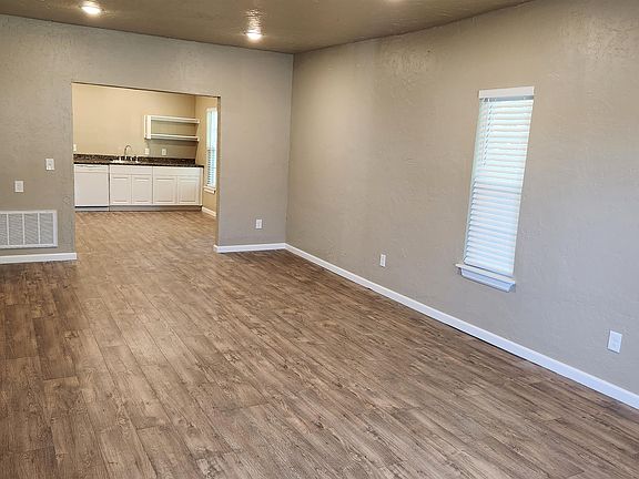 Living/Kitchen