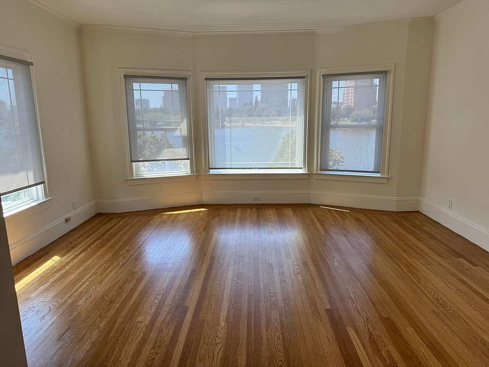 1st image of 2220 Lakeshore Ave APT 6