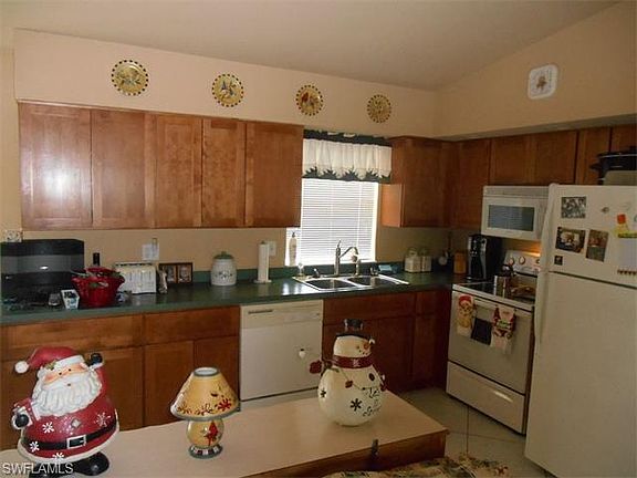 5th image of 1923 NE 23rd Pl