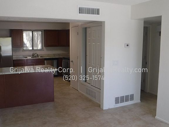 4th image of 1550 N 4th Ave #1552