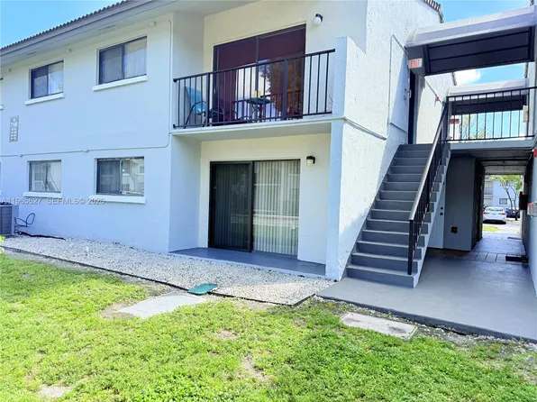 7140 NW 179th St, Hialeah, FL