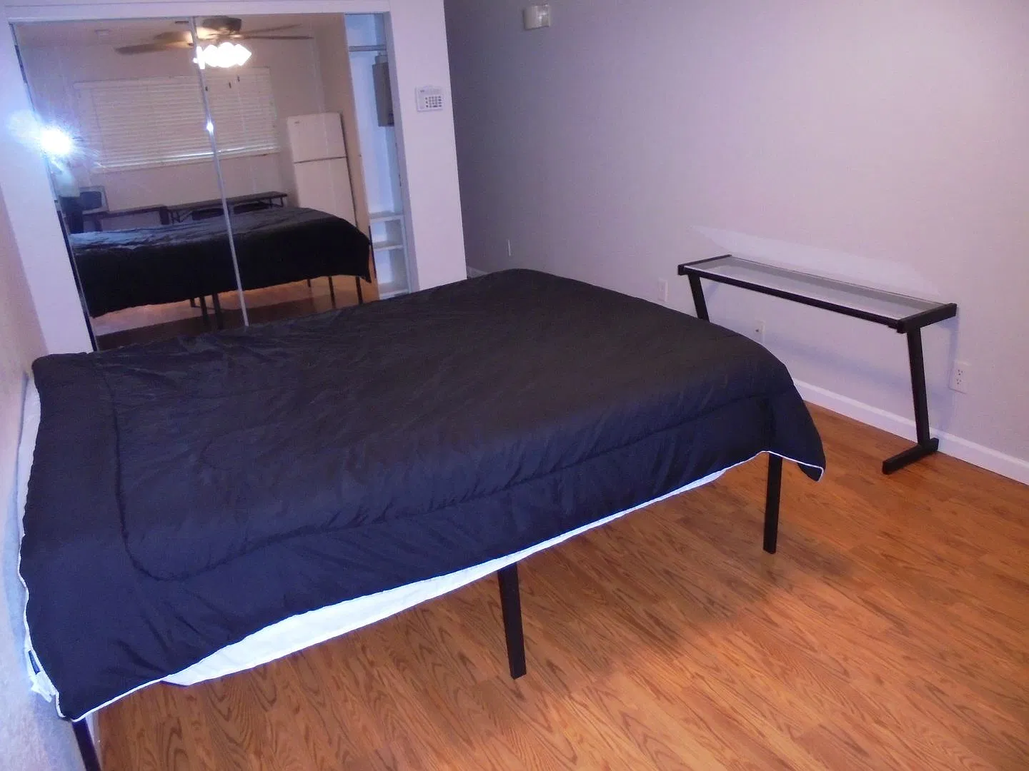 Furnished Studio — Photo 3