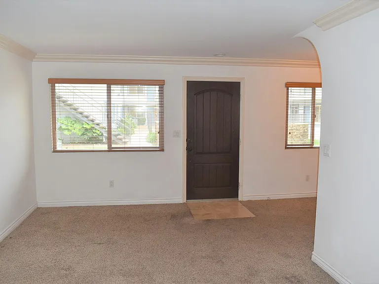 1450 Iris Ave #4 — Photo 9
