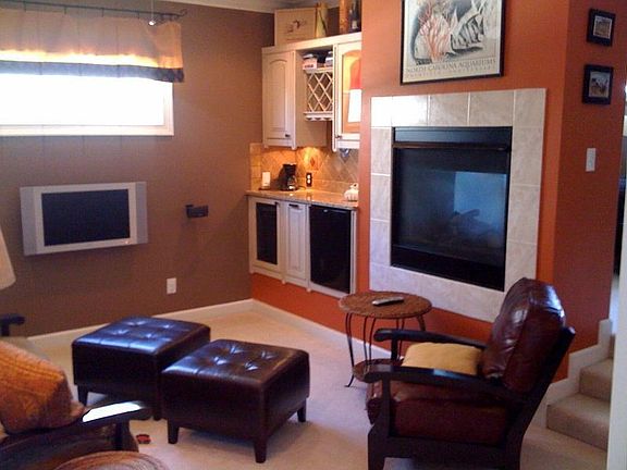 Fantastic Upstairs master suite Bose surround AV System conveys!!