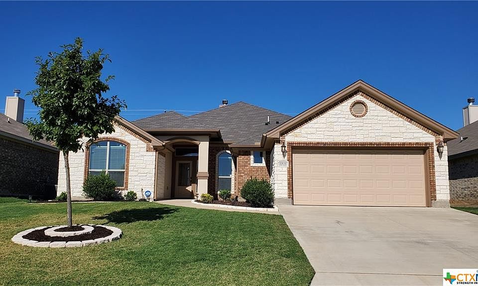 1st image of 2202 Briar Hollow Dr