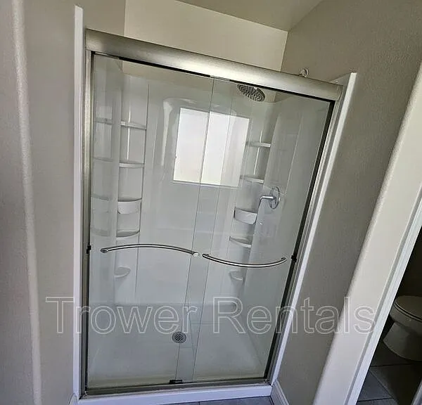 1021 E 90th Ct — Photo 8