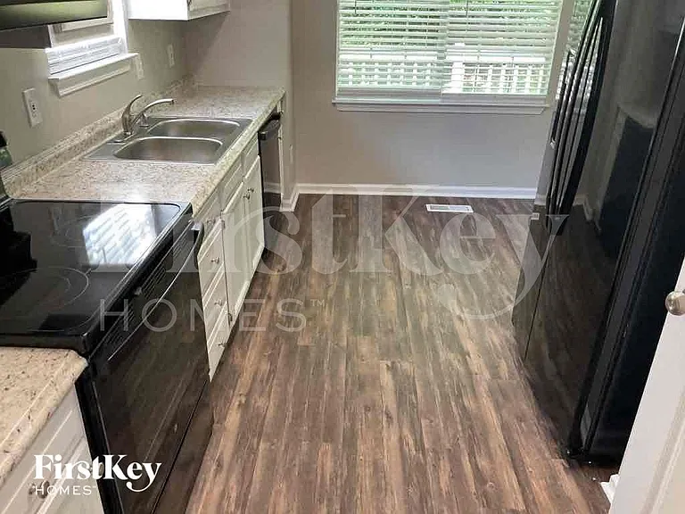 2625 Denise Dr — Photo 5