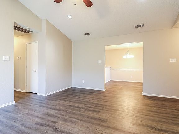 3rd image of 2808 Barnes Dr