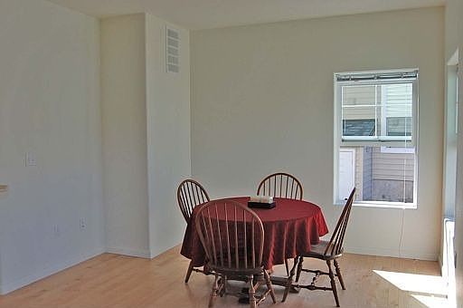 4th image of 15390 SW Mallard Dr Suite 101