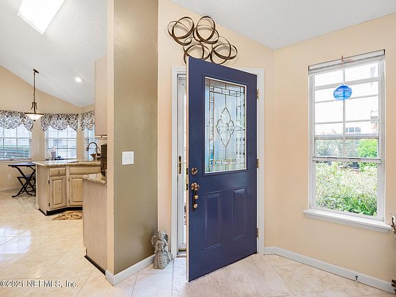 3rd image of 11297 Lake Mandarin Cir E