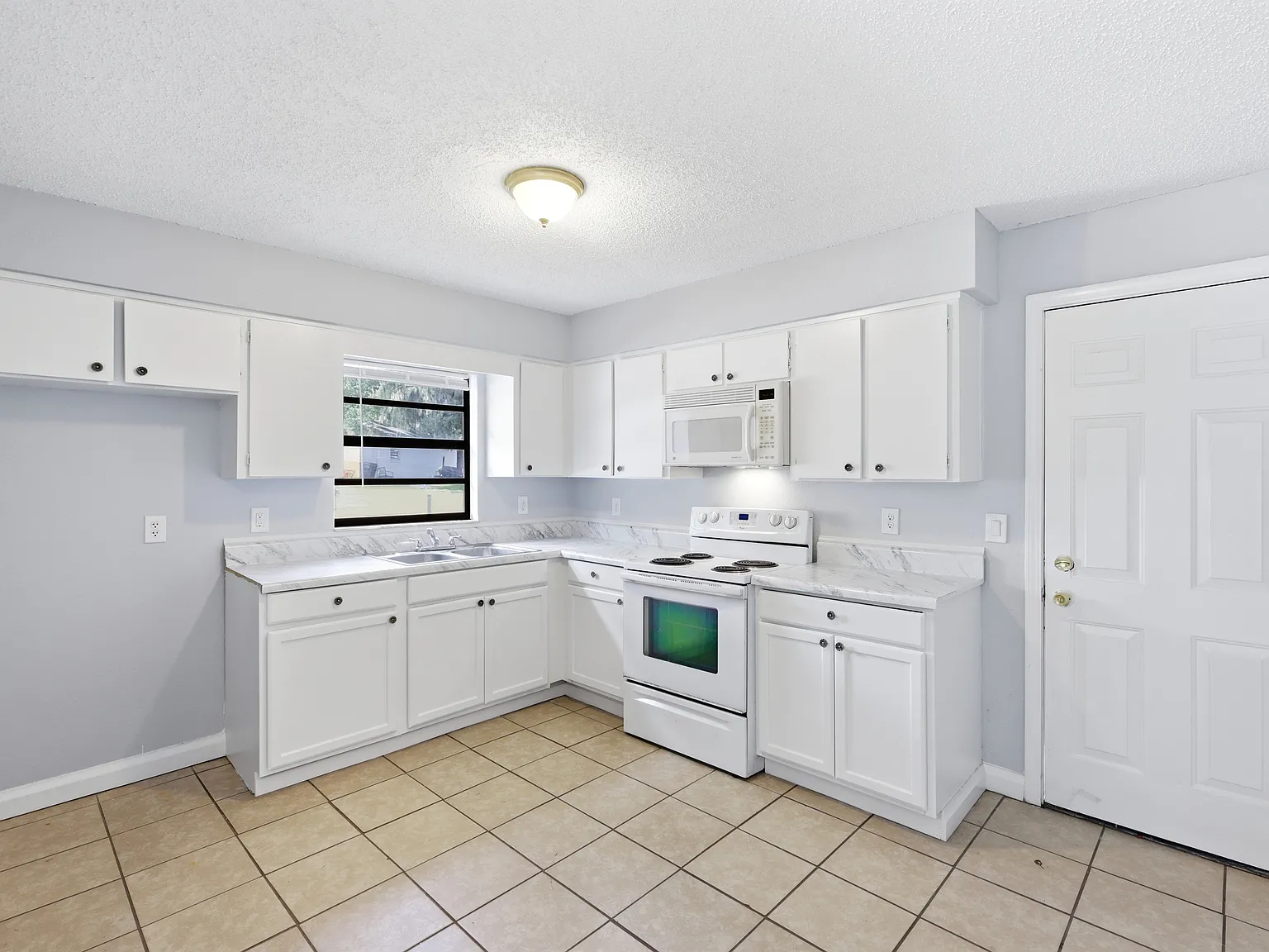 2 bed, 1.0 bath, 850 sqft, $1,145 — Photo 4