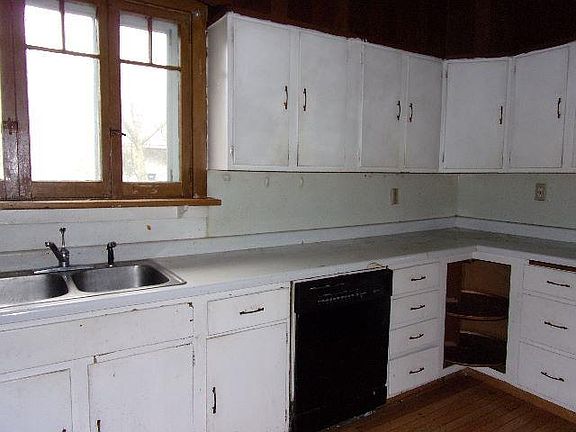 4th image of 507 N Main St