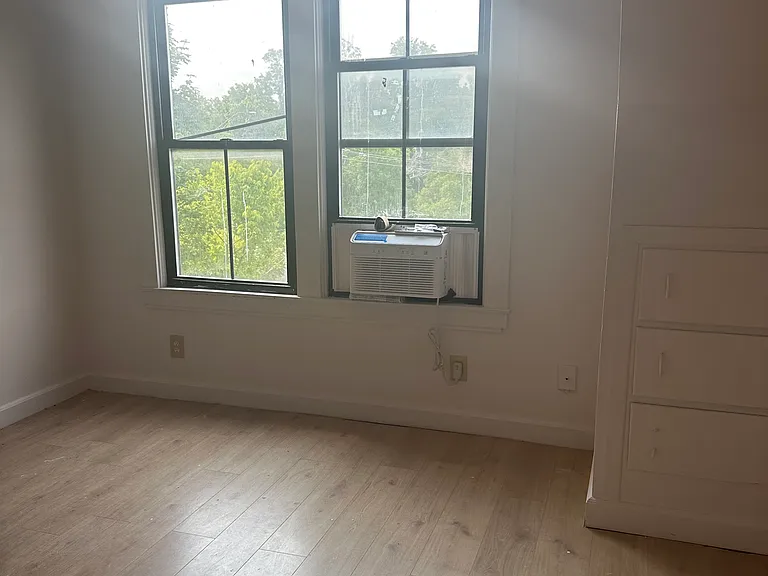 1318 Chapel St #3 — Photo 3