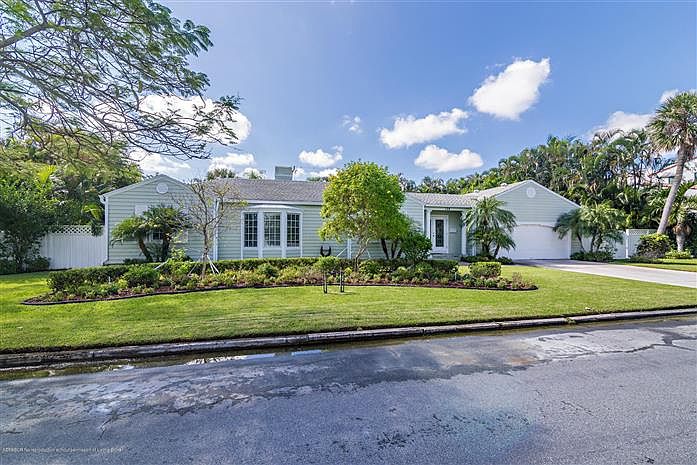 1st image of 124 Santa Lucia Dr
