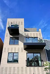 99 Conselyea Street in Williamsburg