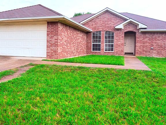 2nd image of 1603 Amanda Ln
