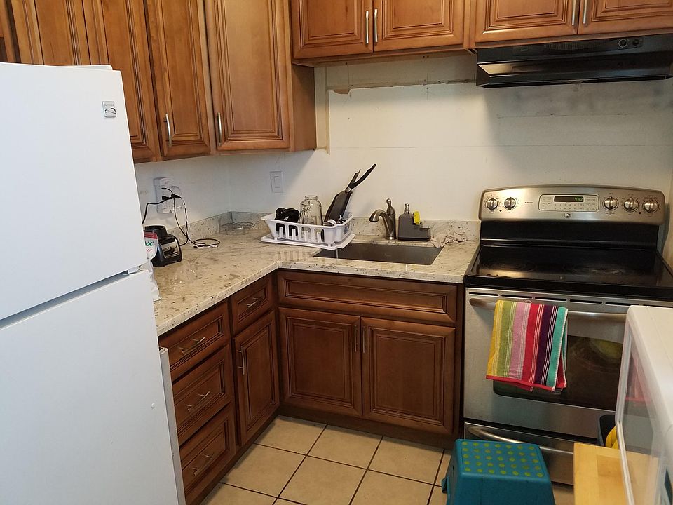 1st image of 648 Kodiak Ct Unit 3