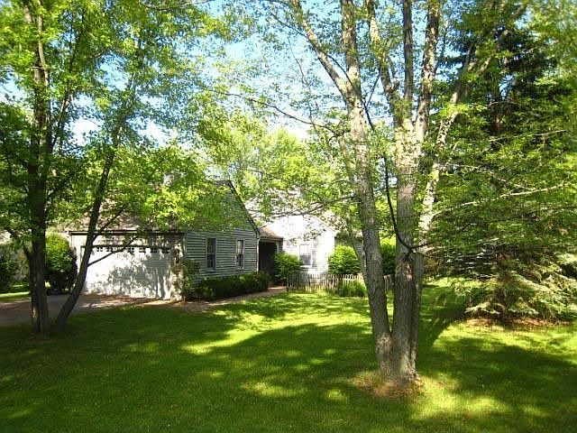 1st image of 3296 Danbury Dr E