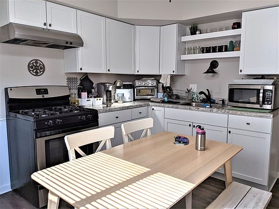 4th image of 8617 W Greenfield Ave APT 4