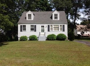 8 Pearl St, Walpole, MA 02081