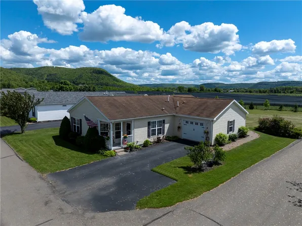 6686 Primrose Pl, Bath, NY 14810